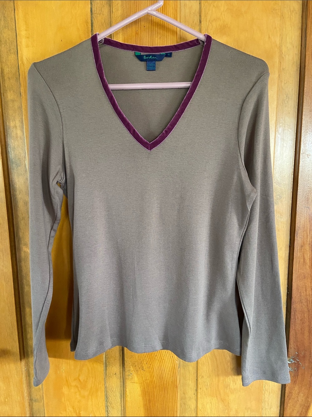 Boden Taupe Long-Sleeve V-Neck Top with Plum Trim